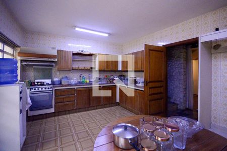 Casa à venda com 450m², 3 quartos e 2 vagas Casa à venda com 450m², 3 quartos e 2 vagasCozinha