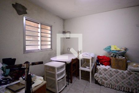 Casa à venda com 450m², 3 quartos e 2 vagas Casa à venda com 450m², 3 quartos e 2 vagasÁrea de Serviço - Quarto