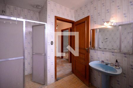 Casa à venda com 450m², 3 quartos e 2 vagas Casa à venda com 450m², 3 quartos e 2 vagasBanheiro Social