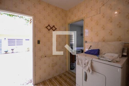 Casa à venda com 450m², 3 quartos e 2 vagas Casa à venda com 450m², 3 quartos e 2 vagasÁrea de Serviço