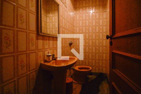 Casa à venda com 450m², 3 quartos e 2 vagas Casa à venda com 450m², 3 quartos e 2 vagasLavabo