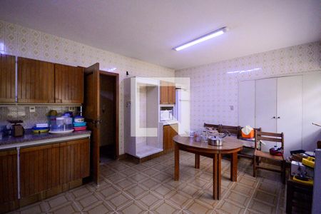 Casa à venda com 450m², 3 quartos e 2 vagas Casa à venda com 450m², 3 quartos e 2 vagasCozinha