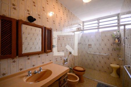 Casa à venda com 450m², 3 quartos e 2 vagas Casa à venda com 450m², 3 quartos e 2 vagasBanheiro da Suite