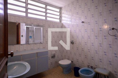 Casa à venda com 450m², 3 quartos e 2 vagas Casa à venda com 450m², 3 quartos e 2 vagasBanheiro Social