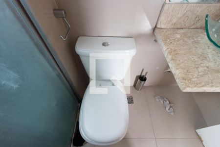 Apartamento à venda com 47m², 2 quartos e 1 vaga Apartamento à venda com 47m², 2 quartos e 1 vagaBanheiro