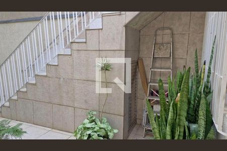 Casa à venda com 238m², 3 quartos e 2 vagas Casa à venda com 238m², 3 quartos e 2 vagasÁrea comum