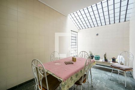 Casa à venda com 350m², 4 quartos e 3 vagasCopa