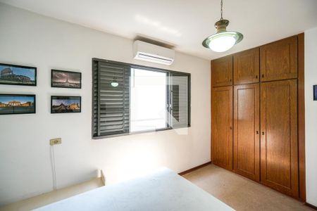 Casa à venda com 350m², 4 quartos e 3 vagasQuarto 02