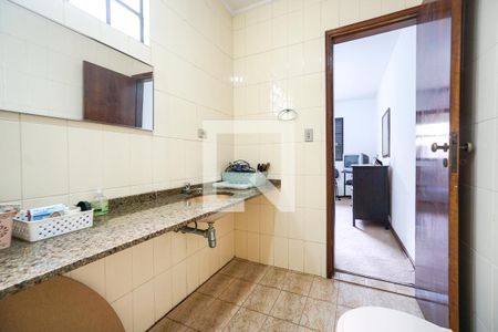 Casa à venda com 350m², 4 quartos e 3 vagasBanheiro da suíte 02