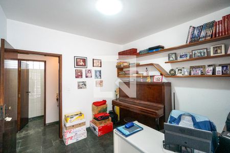 Casa à venda com 350m², 4 quartos e 3 vagasEscritório