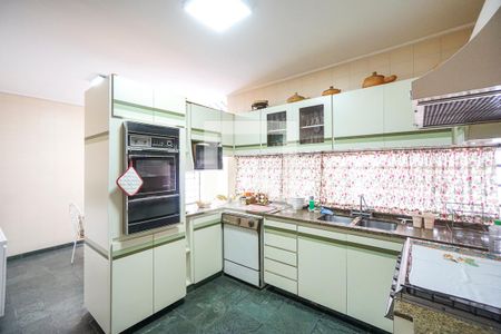 Casa à venda com 350m², 4 quartos e 3 vagasCozinha