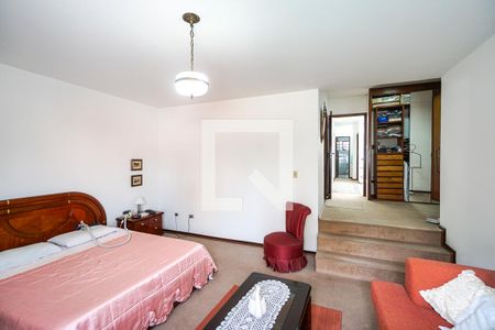 Casa à venda com 350m², 4 quartos e 3 vagasSuíte 01