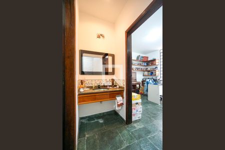 Casa à venda com 350m², 4 quartos e 3 vagasLavabo