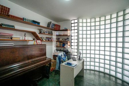 Casa à venda com 350m², 4 quartos e 3 vagasEscritório