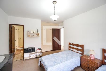 Casa à venda com 350m², 4 quartos e 3 vagasSuíte 02