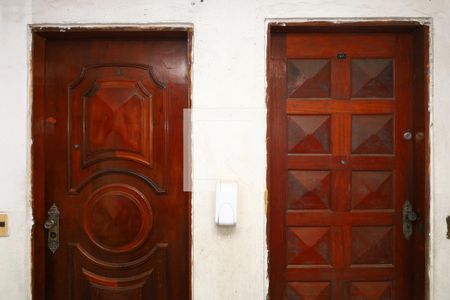 Apartamento para alugar com 50m², 2 quartos e 1 vagaÁrea comum - Porta do apartamento