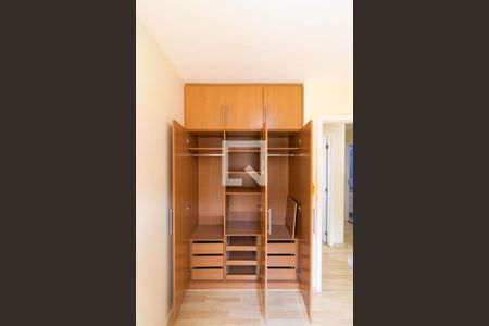 Apartamento à venda com 80m², 3 quartos e 1 vagaQuarto 01 - Armário