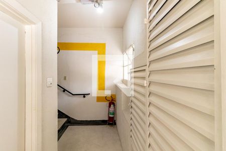 Apartamento à venda com 77m², 2 quartos e sem vagaÁrea comum