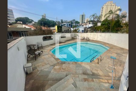 Apartamento à venda com 240m², 4 quartos e 3 vagas Apartamento à venda com 240m², 4 quartos e 3 vagasÁrea comum - Piscina