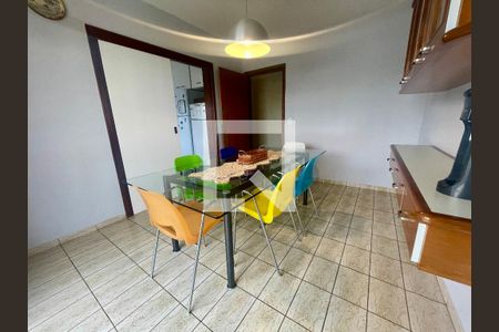 Apartamento à venda com 240m², 4 quartos e 3 vagas Apartamento à venda com 240m², 4 quartos e 3 vagasCopa