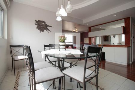 Apartamento à venda com 156m², 3 quartos e 1 vaga Apartamento à venda com 156m², 3 quartos e 1 vagaSala de Jantar