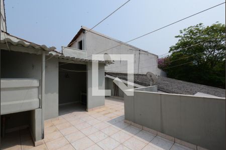 Casa à venda com 111m², 2 quartos e 2 vagasQuintal - area de cima