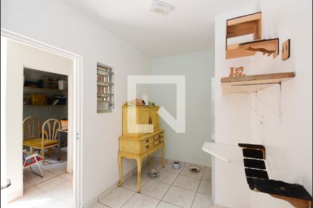 Casa à venda com 111m², 2 quartos e 2 vagasQuarto de Serviço