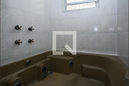 Casa à venda com 111m², 2 quartos e 2 vagasBanheiro da Suíte