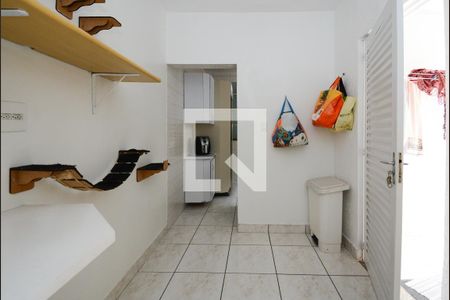 Casa à venda com 111m², 2 quartos e 2 vagasQuarto de Serviço