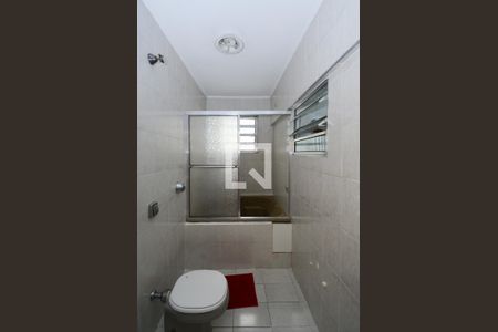 Casa à venda com 111m², 2 quartos e 2 vagasBanheiro da Suíte