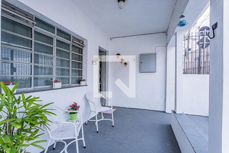 Casa à venda com 182m², 4 quartos e 4 vagas Casa à venda com 182m², 4 quartos e 4 vagasHall de entrada - casa 2
