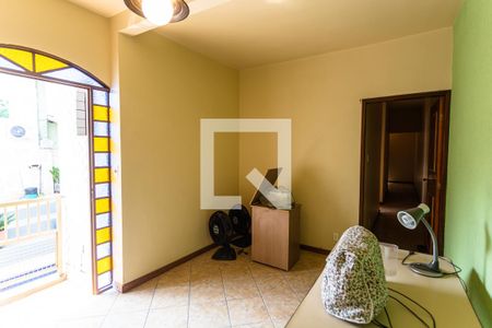 Casa à venda com 300m², 5 quartos e 3 vagasSala da Casa de Fundos