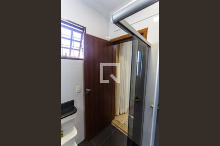 Casa à venda com 300m², 5 quartos e 3 vagasBanheiro da Suíte 1