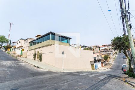 Casa à venda com 300m², 5 quartos e 3 vagasFachada