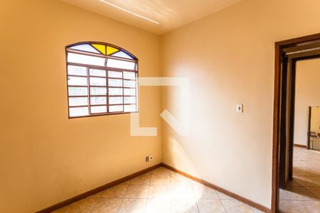 Casa à venda com 300m², 5 quartos e 3 vagasSuíte da Casa de Fundos