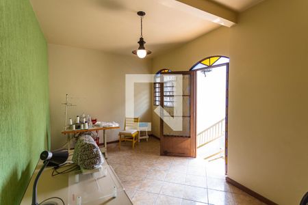 Casa à venda com 300m², 5 quartos e 3 vagasSala da Casa de Fundos