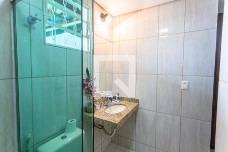 Casa à venda com 300m², 5 quartos e 3 vagasBanheiro da Suíte 2 no Terraço