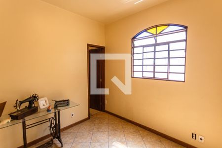 Casa à venda com 300m², 5 quartos e 3 vagasSuíte da Casa de Fundos