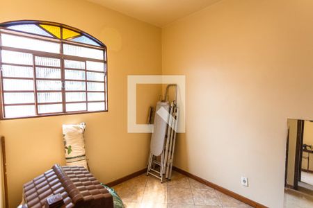 Casa à venda com 300m², 5 quartos e 3 vagasQuarto 2 da Casa de Fundos