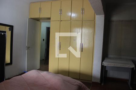 Casa à venda com 243m², 5 quartos e 4 vagasQuarto 3