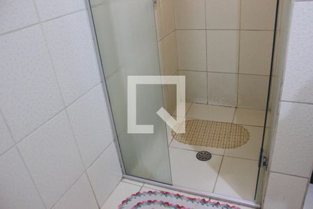 Casa à venda com 243m², 5 quartos e 4 vagasBanheiro da suíte