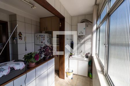 Apartamento à venda com 166m², 2 quartos e 1 vagaÁrea de Serviço
