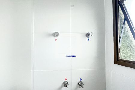 Apartamento à venda com 69m², 2 quartos e 1 vaga Apartamento à venda com 69m², 2 quartos e 1 vagaBanheiro da Suíte