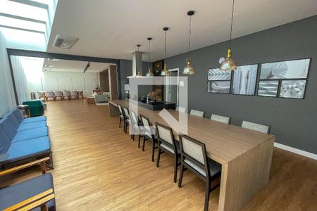 Apartamento à venda com 69m², 2 quartos e 1 vaga Apartamento à venda com 69m², 2 quartos e 1 vagaÁrea comum - Salão de festas