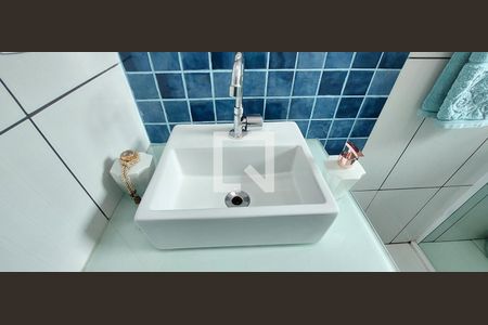 Casa à venda com 183m², 2 quartos e 3 vagas Casa à venda com 183m², 2 quartos e 3 vagasBanheiro Quarto 2 suíte