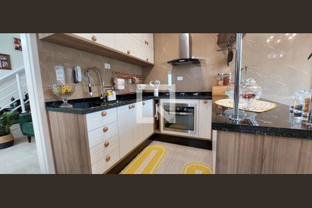 Casa à venda com 183m², 2 quartos e 3 vagas Casa à venda com 183m², 2 quartos e 3 vagasCozinha