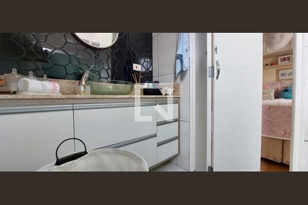 Casa à venda com 183m², 2 quartos e 3 vagas Casa à venda com 183m², 2 quartos e 3 vagasBanheiro Quarto 1 suíte