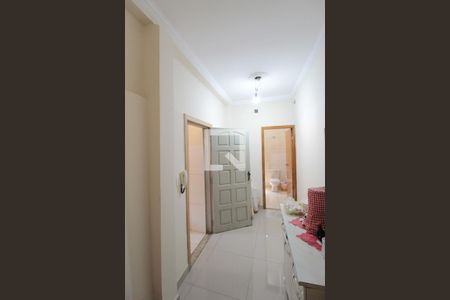 Casa à venda com 60m², 2 quartos e 2 vagasCorredor