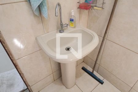 Casa à venda com 60m², 2 quartos e 2 vagasBanheiro