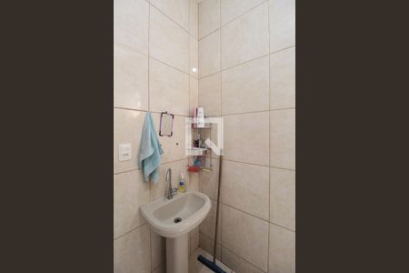 Casa à venda com 60m², 2 quartos e 2 vagasBanheiro